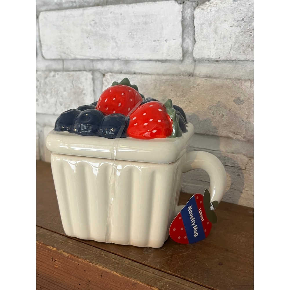 Berry Basket Novelty Mug with Lid Target‎ Bullseyes Playground Spring 2026